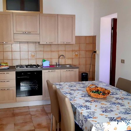 Mare&Monti Villa Telti Екстериор снимка