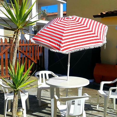 Mare&Monti Villa Telti Екстериор снимка